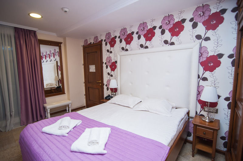 Dbh Bucharest Hotel Buitenkant foto